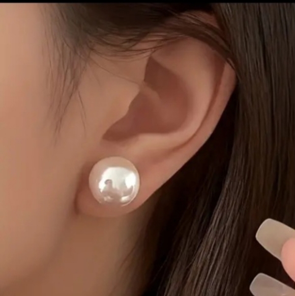 Jewelry - Women Fashion Pearl White Ball Mini Stud Earrings